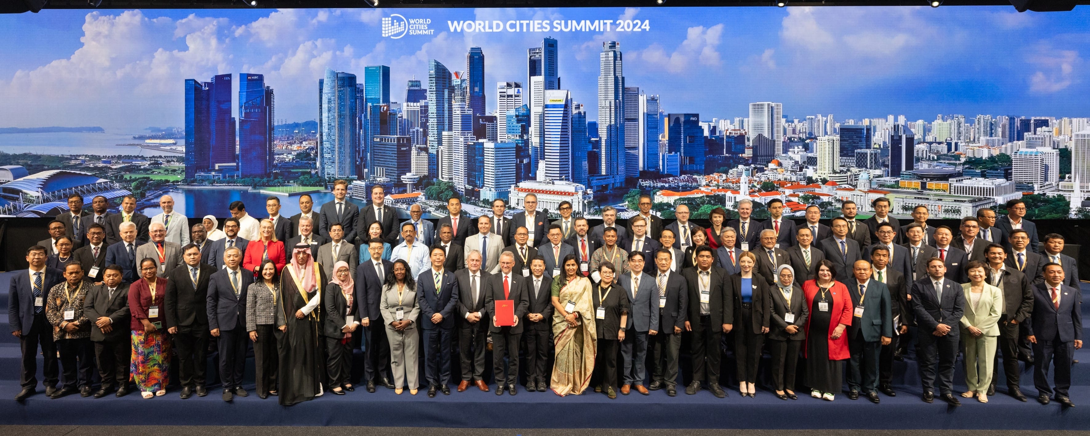 Group photo at the World Cities Summit Mayors' Forum